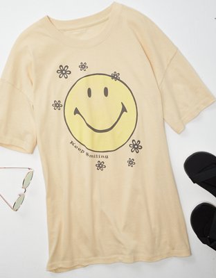 AE Oversized Smiley® Graphic Tee