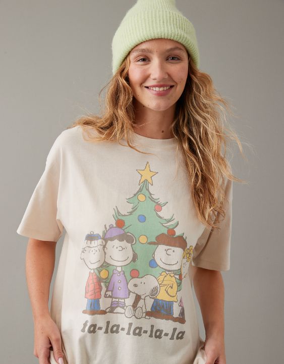 AE Oversized Holiday Peanuts Graphic T-Shirt