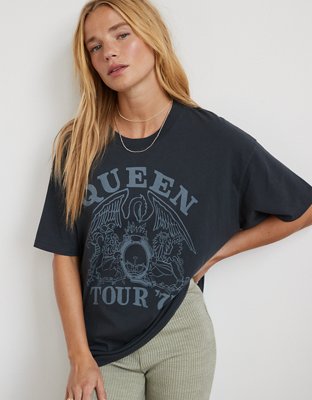 AE Oversized Queen Graphic Tee