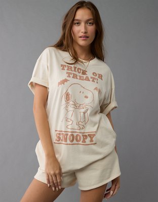 AE Oversized Snoopy Halloween Graphic T-Shirt