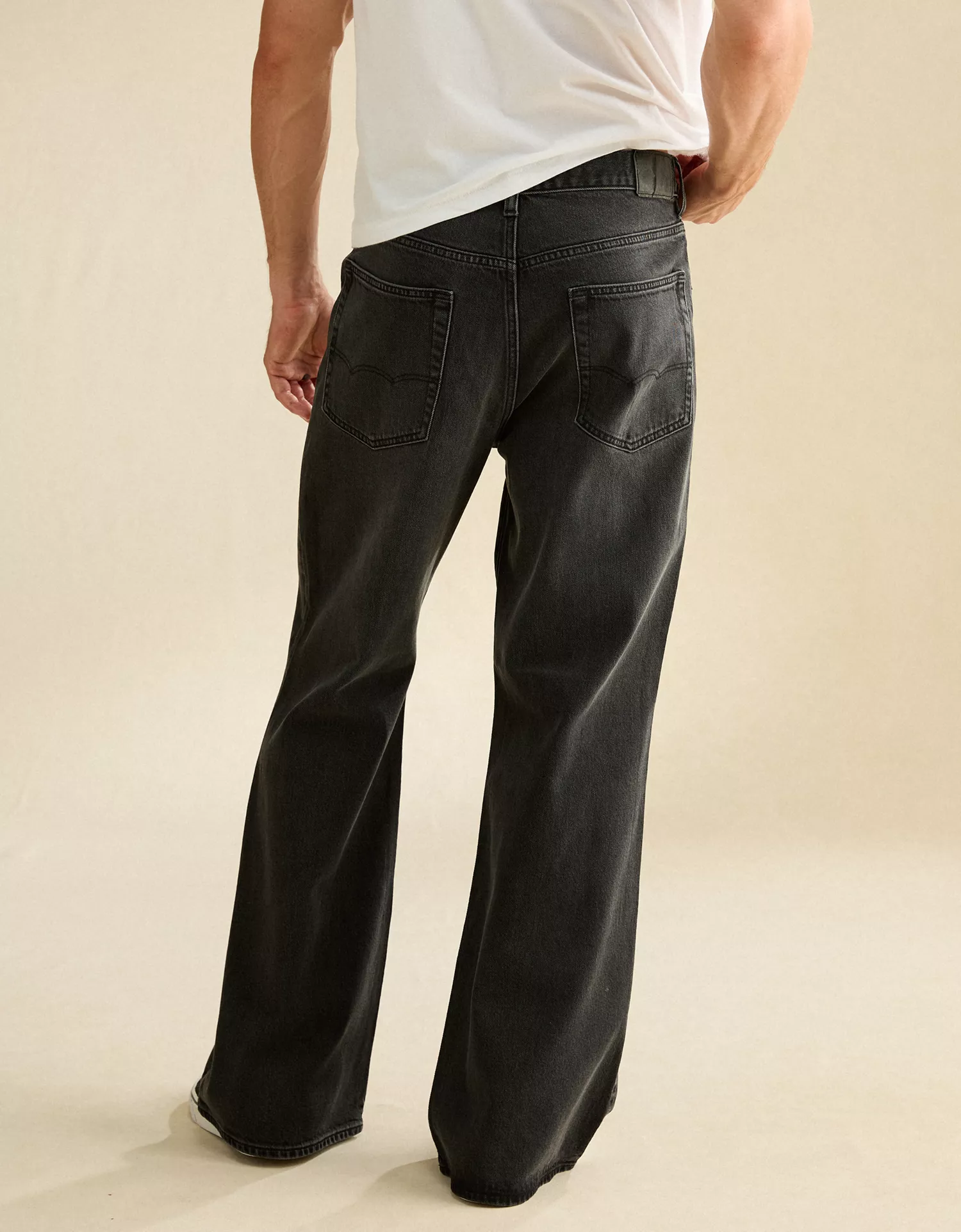 AE Baggy Bootcut Jean - thumbnail 2