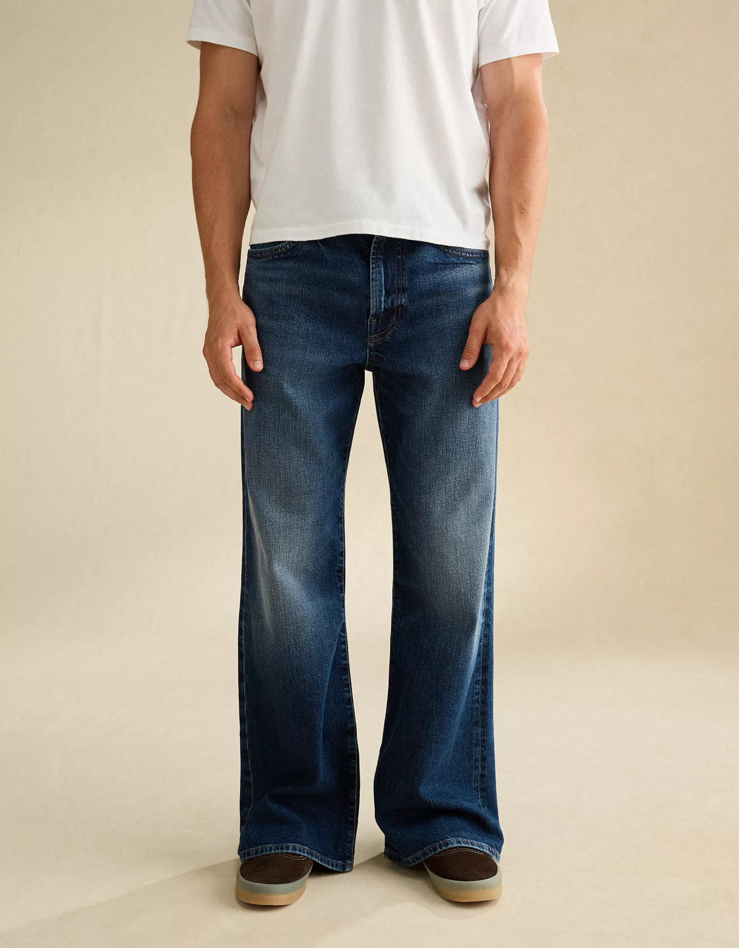AE Baggy Bootcut Jean - thumbnail 9
