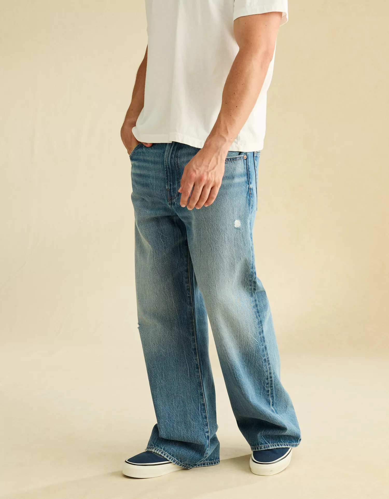 AE Baggy Bootcut Jean - thumbnail 10