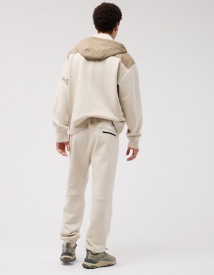 AE 24/7 Tech Fleece Jogger