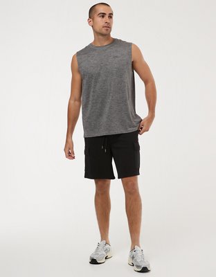 Lightweight shorts with pockets