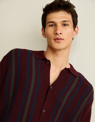 Polo en tricot boutonné et rayé AE