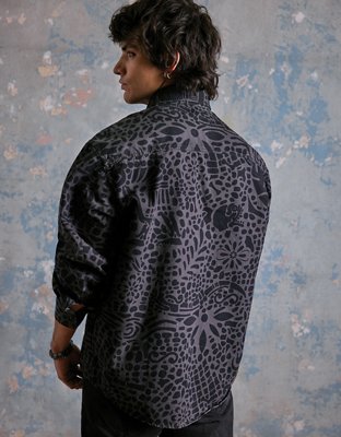 Мужские рубашки American Eagle AE x Golgo Day of the Dead Printed Button-Up Shirt — фото 2