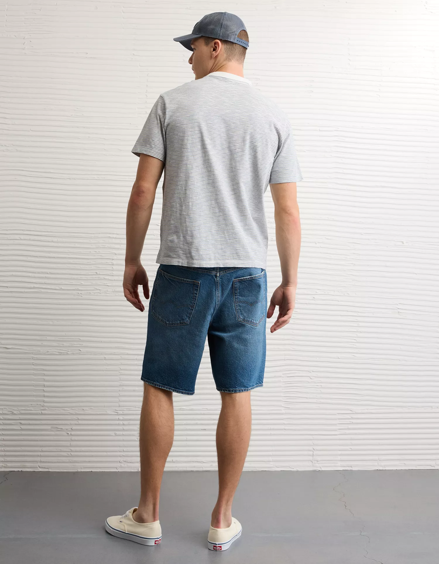 AE Standard Fit Lived-In T-Shirt - thumbnail 2