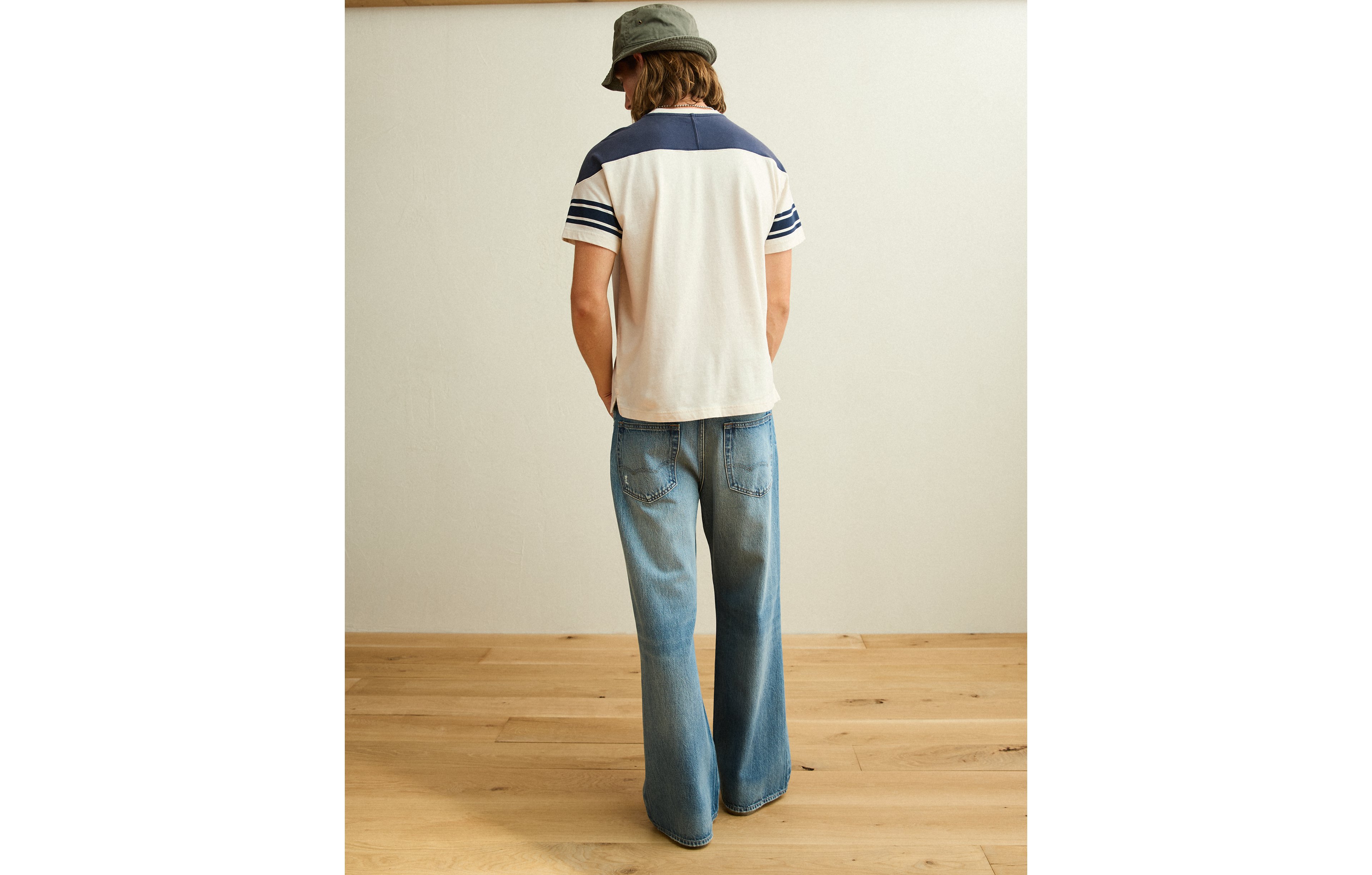 AE Relaxed Fit Sport T-Shirt