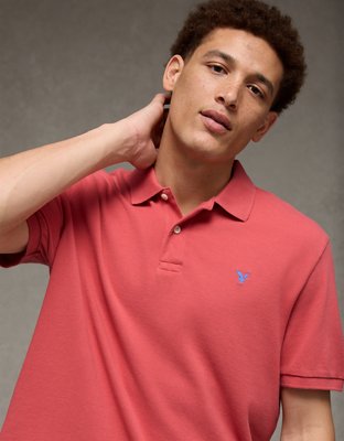 Polo piqué de coupe standard à logo AE