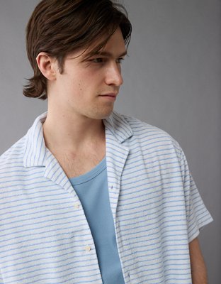 AE Camisa Rayada de Felpa con Botones