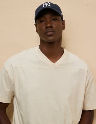 Мужские футболки American Eagle AE Oversized V-Neck T-Shirt — фото 5