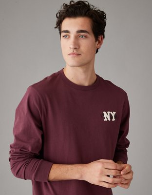 Burgundy graphic outlet tees