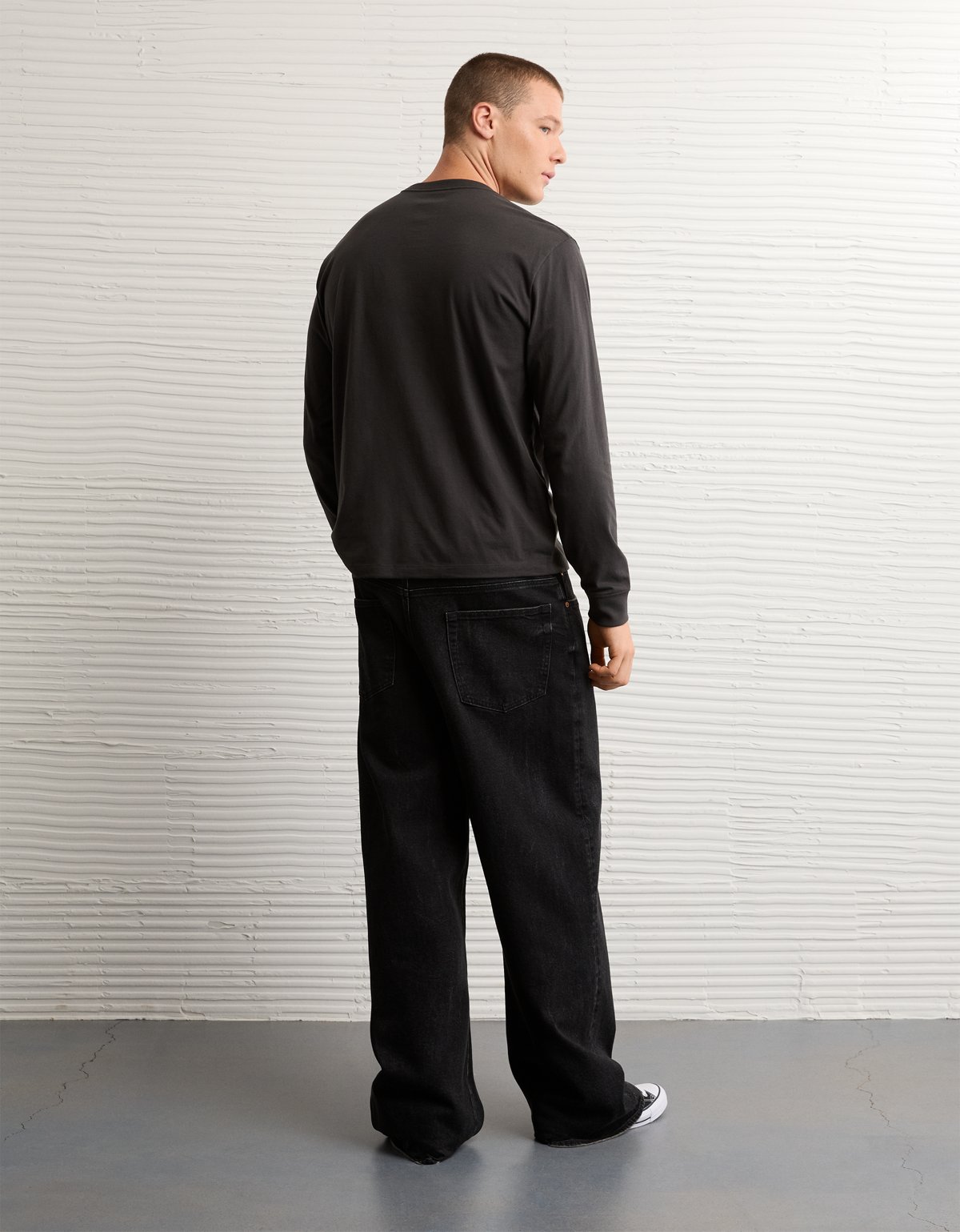 AE Icon Long-Sleeve T-Shirt - image 2