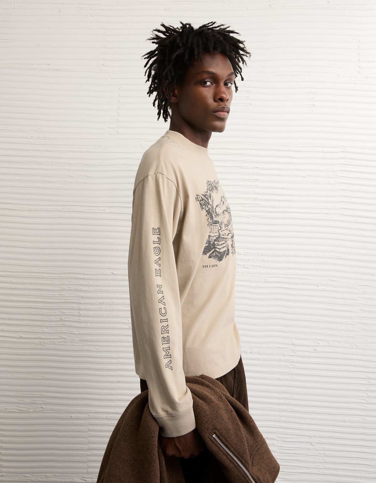 AE Boxy Long Sleeve Graphic T-Shirt - image 5