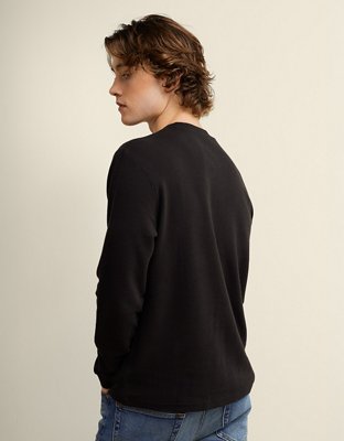 AE Standard Fit Long-Sleeve Graphic Thermal T-Shirt