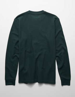 AE Standard Fit Long-Sleeve Graphic Thermal T-Shirt