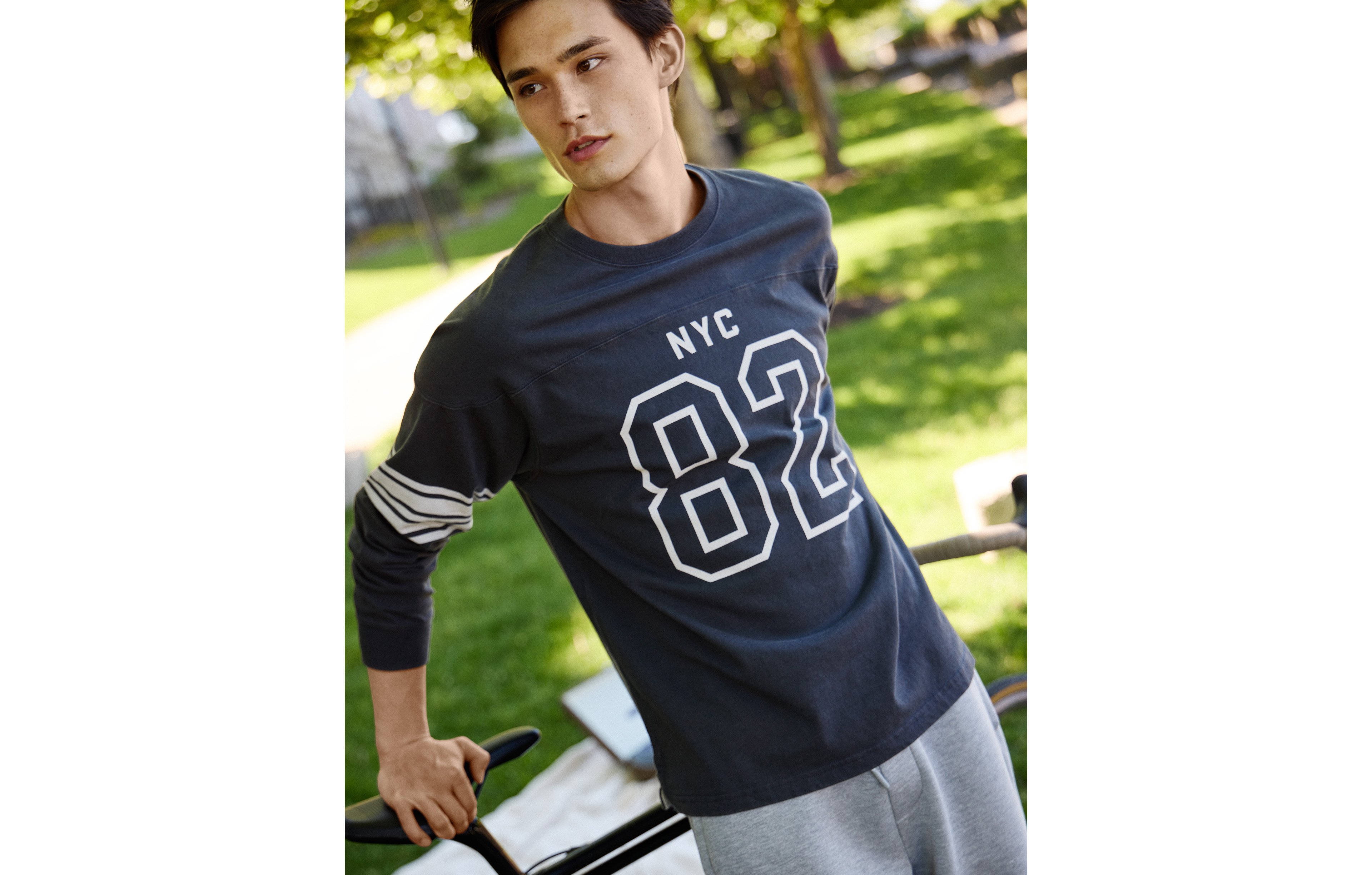 AE Relaxed Fit Long-Sleeve Varsity Graphic T-Shirt