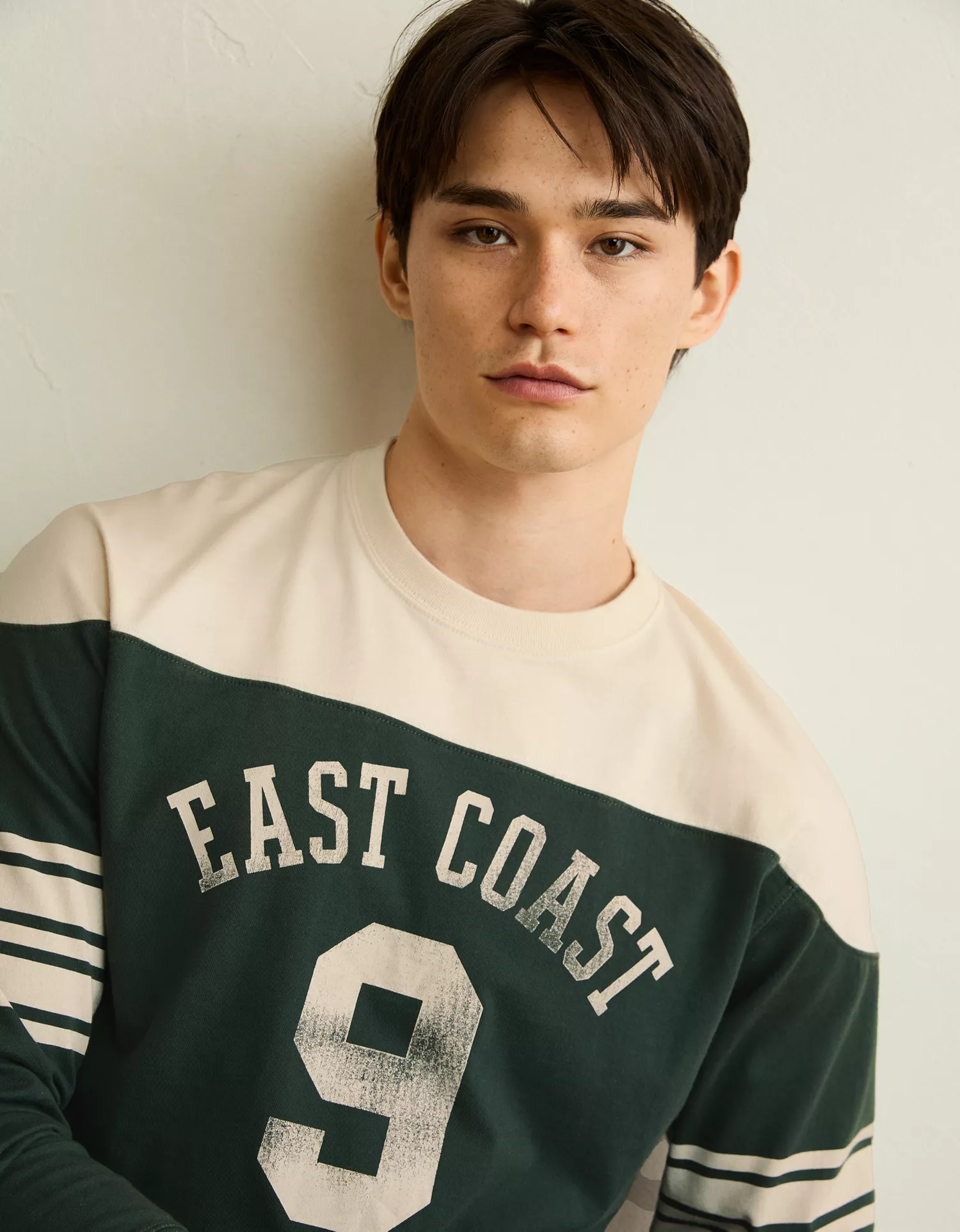 AE Relaxed Fit Long-Sleeve Varsity Graphic T-Shirt - thumbnail 7