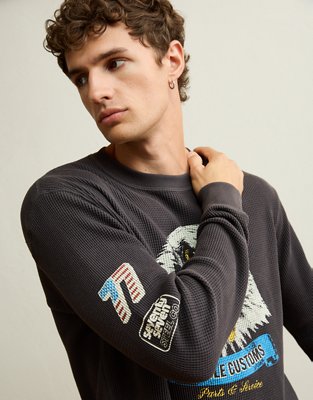 AE Standard Fit Graphic Thermal Shirt