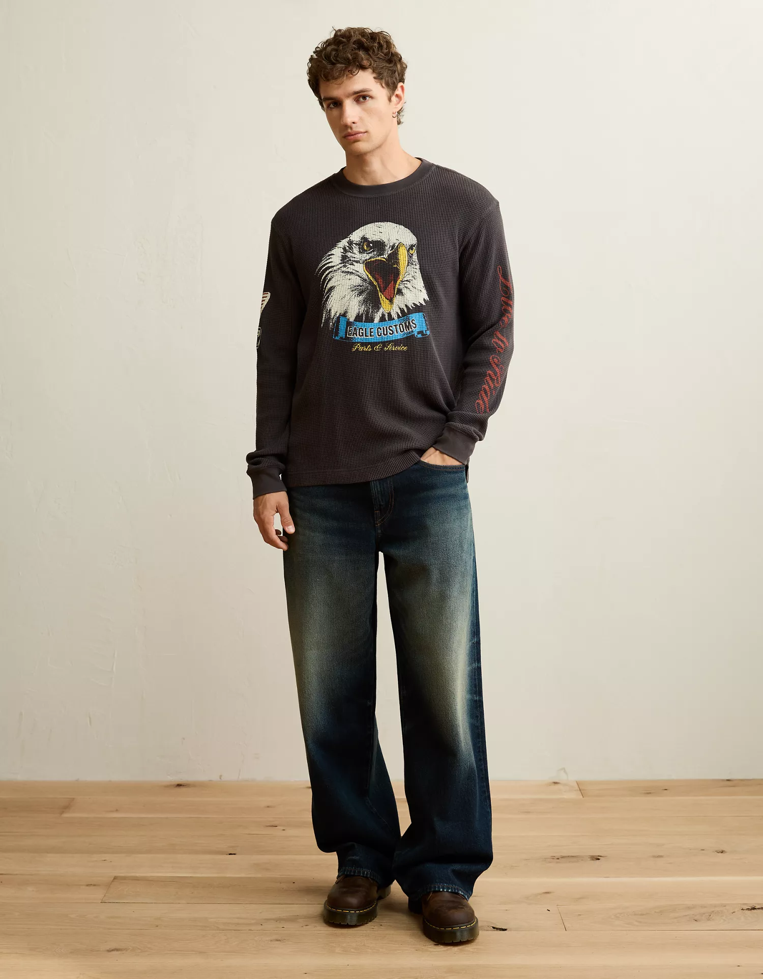 AE Standard Fit Graphic Thermal Shirt - thumbnail 4