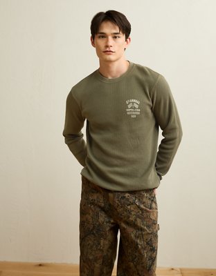 AE Standard Fit Graphic Thermal Shirt