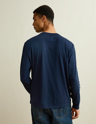AE Standard Fit Long-Sleeve Logo Graphic T-Shirt