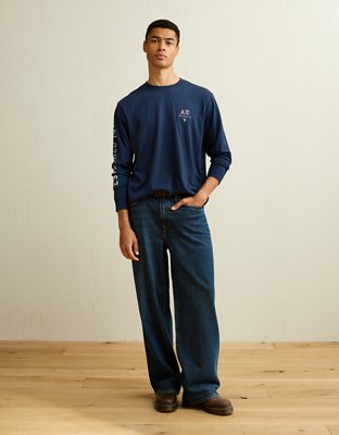 AE Standard Fit Long-Sleeve Logo Graphic T-Shirt