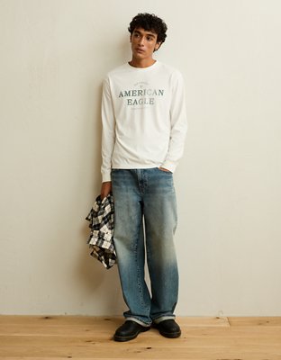 AE Standard Fit Long-Sleeve Logo Graphic T-Shirt