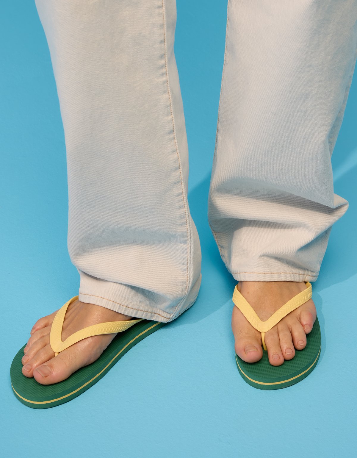 AE | Smiley Flip Flop - image 5