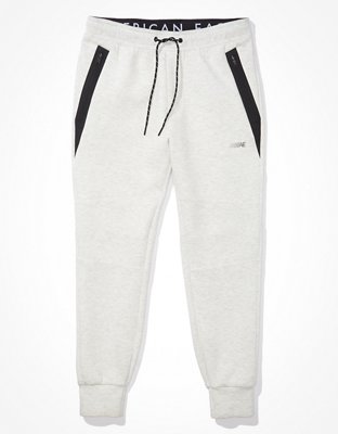 white american eagle joggers