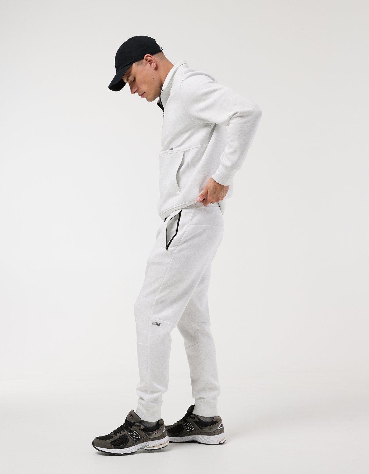 AE 24/7 Jogger - image 5