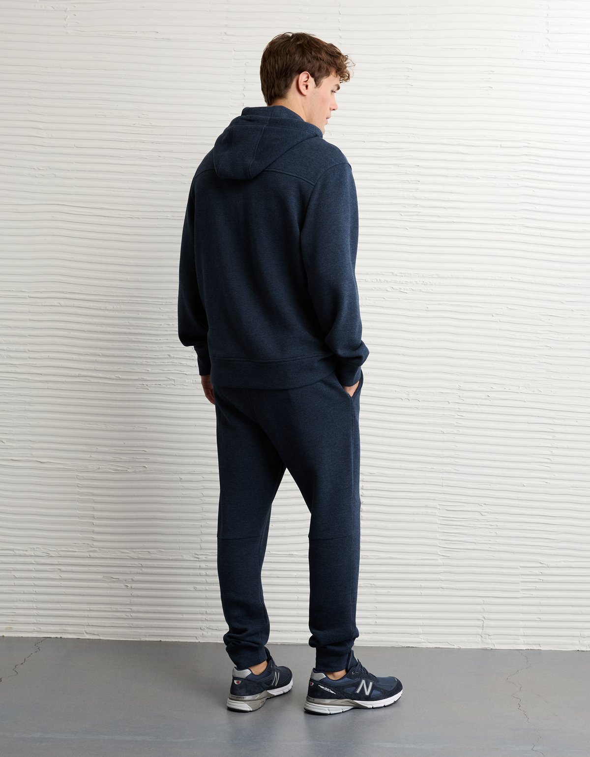 AE 24/7 Jogger - image 2