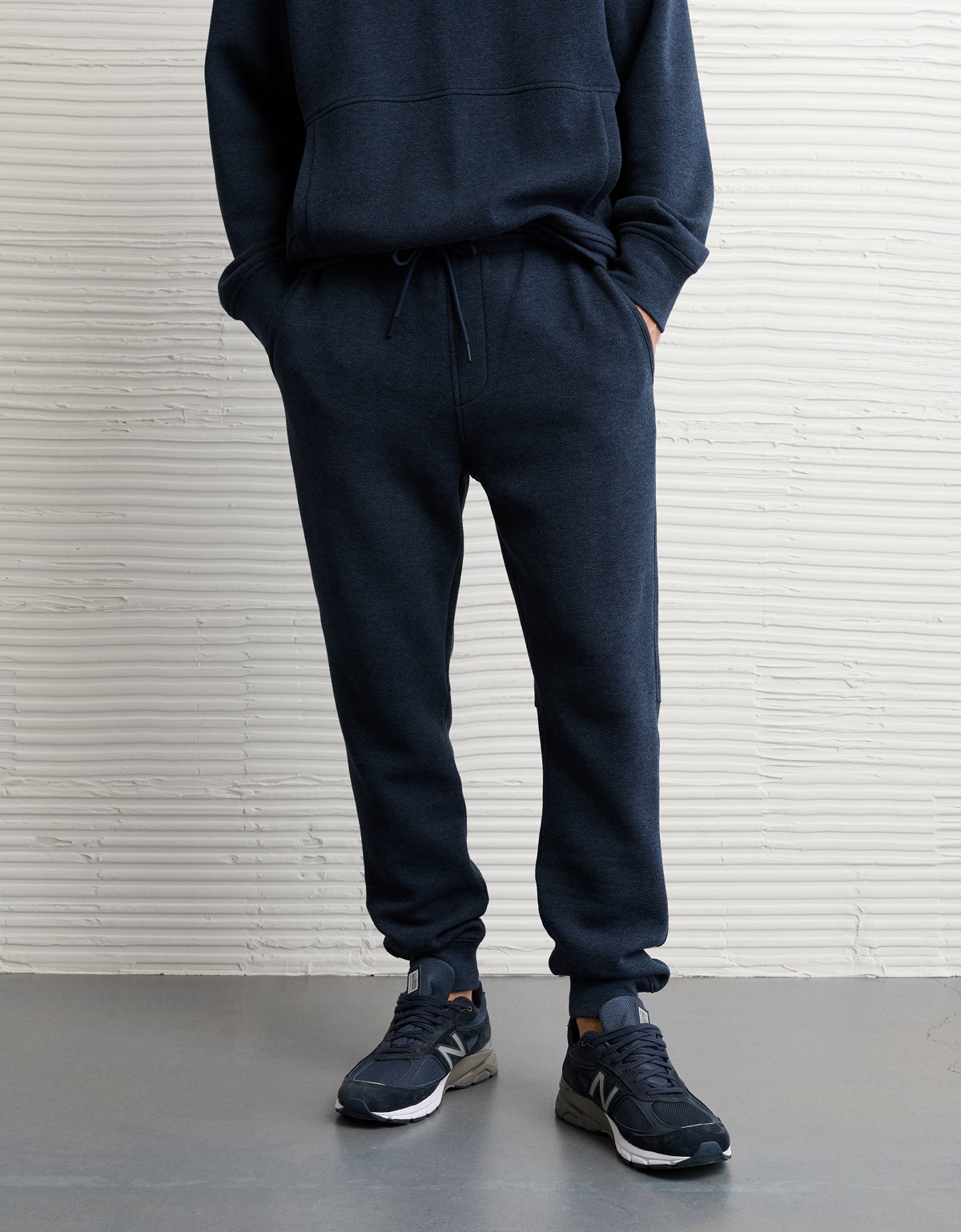 AE 24/7 Jogger - image 5