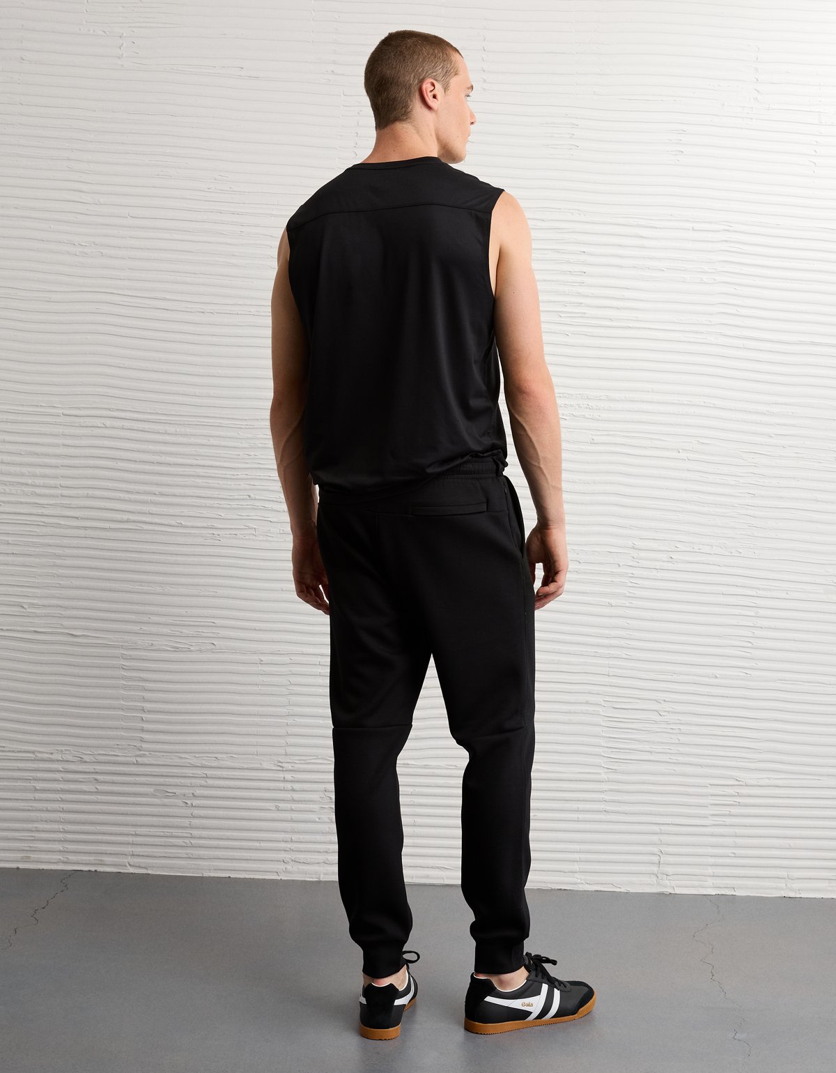 AE 24/7 Jogger - image 2