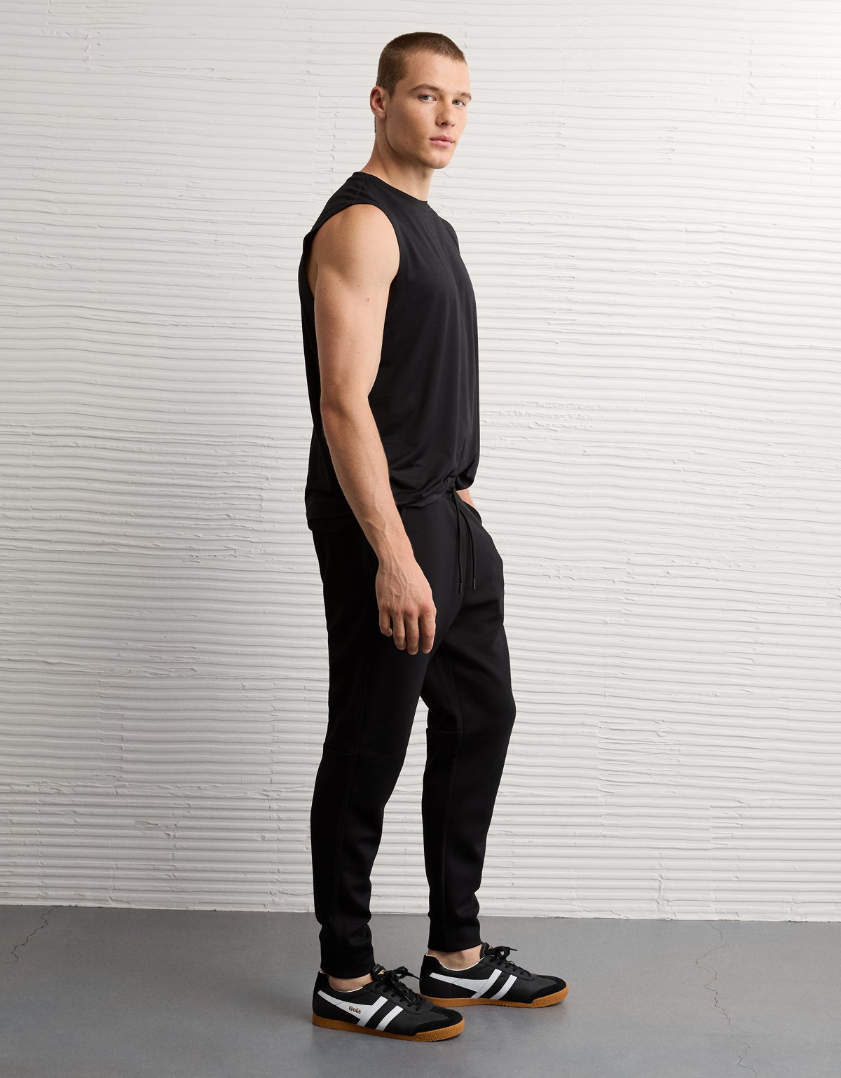 AE 24/7 Jogger - image 5