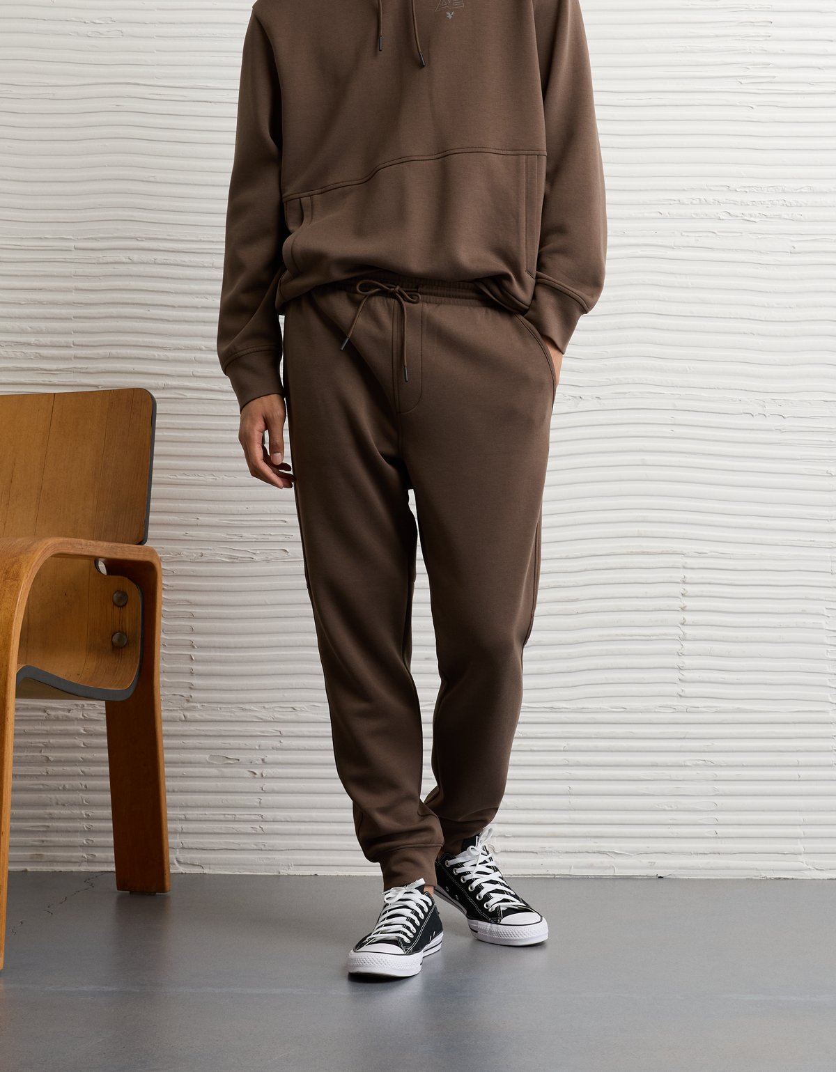 AE 24/7 Jogger - image 5