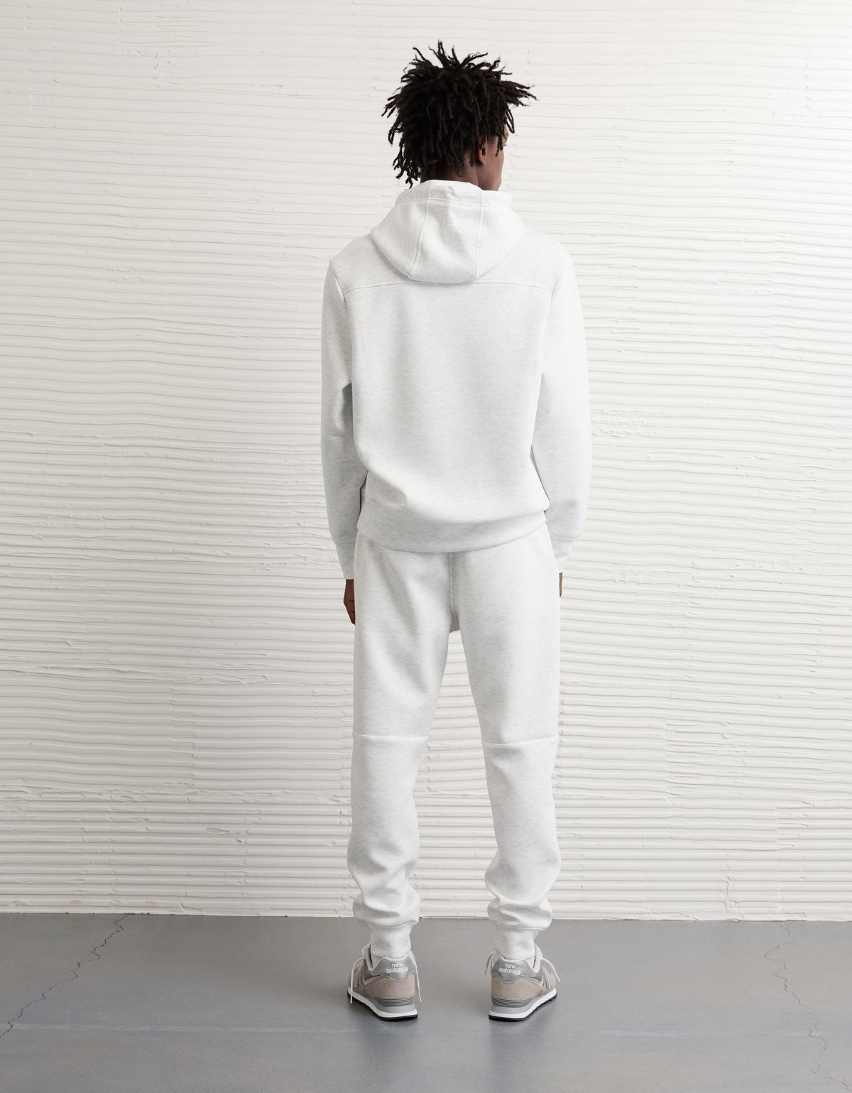 AE 24/7 Jogger - image 2