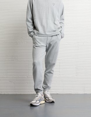 AE 24/7 Textured Fleece Jogger
