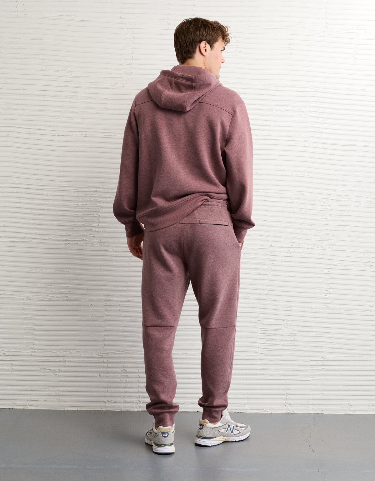 AE 24/7 Jogger - image 2