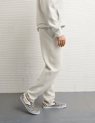 AE 24/7 Relaxed Open-Hem Pant