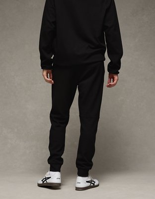 AE 24/7 Textured Fleece Jogger