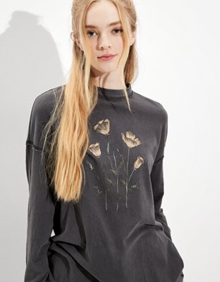 AE Long-Sleeve Oversized Graphic True Tee