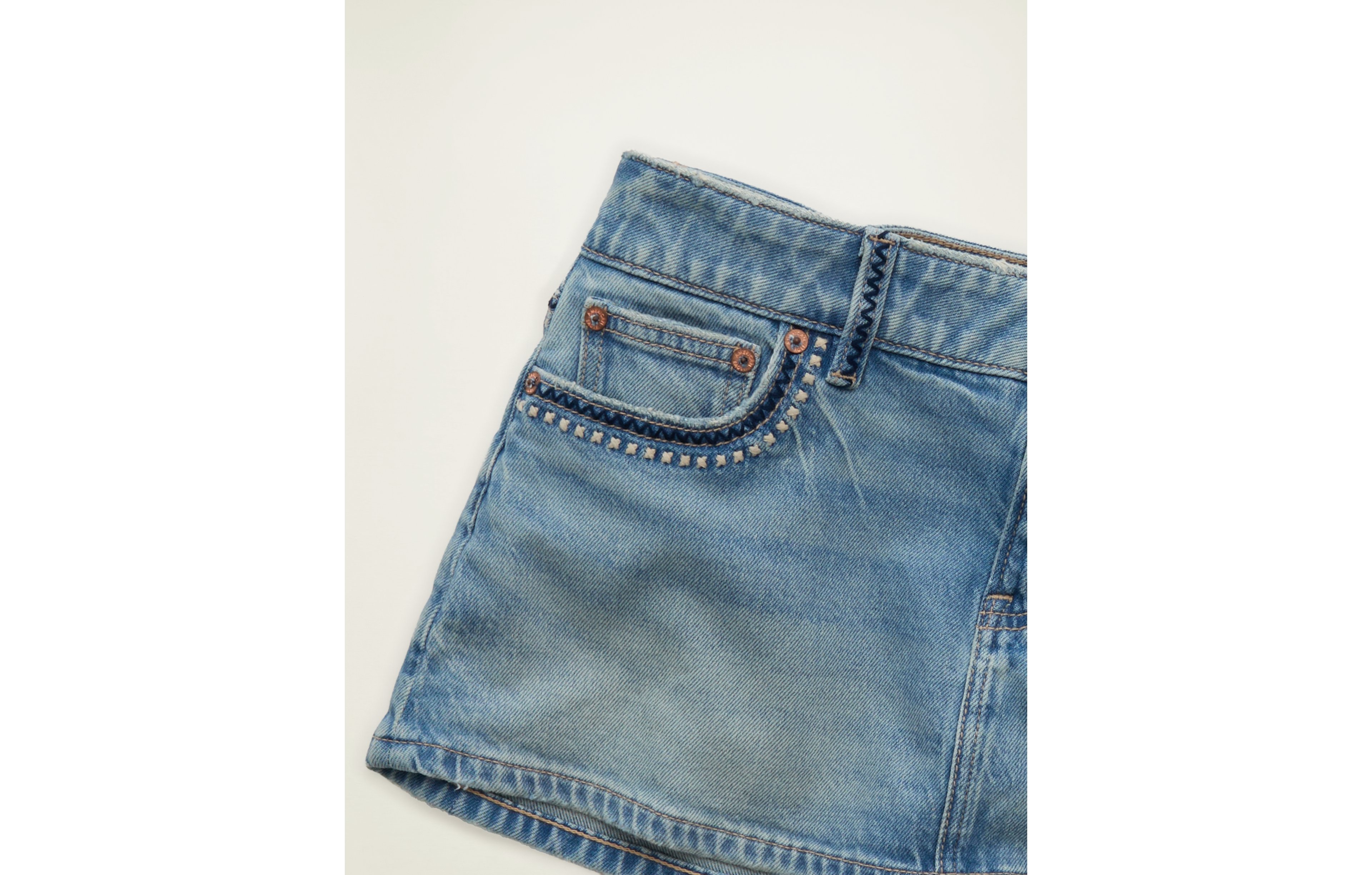 AE Super Low-Rise Perfect Micro Mini Skirt