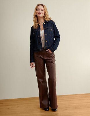 AE High-Waisted Flare Pant de Cuero Vegano