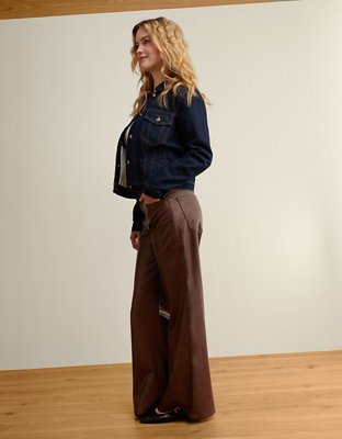 AE High-Waisted Flare Pant de Cuero Vegano