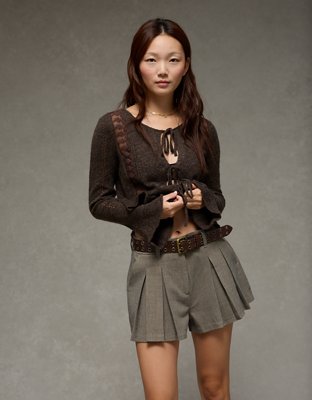 AE Super High-Waisted Pleated Trouser Short