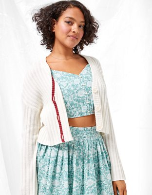 AE Cropped Boxy Button-Up Cardigan