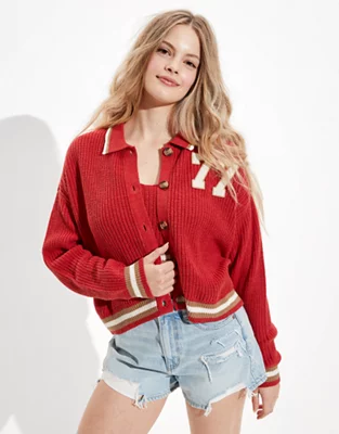 American Eagle: ALL Tops On Sale! Up to 50% Off