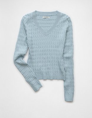 AE Fitted Cable Knit V-Neck Sweater